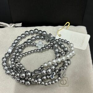 Newton Silver and Pearl Bracelet Collection